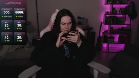 mari moore online show from March 16, 2026, 3:23 am