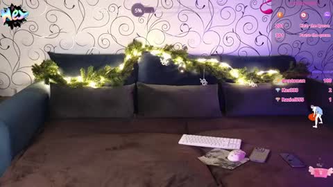 Snapshot of mari_pussik chatting on December 16, 2024, 11:50 pm MARI online show from December 16, 2024, 11:50 pm