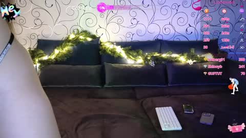 Snapshot of mari_pussik chatting on December 20, 2024, 11:58 pm MARI online show from December 20, 2024, 11:58 pm