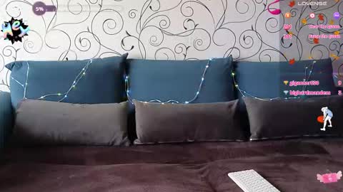 Snapshot of mari_pussik chatting on October 10, 2025, 8:02 am MARI online show from October 10, 2025, 8:02 am