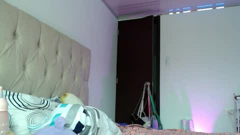 Vicky online show from October 9, 2025, 8:40 pm