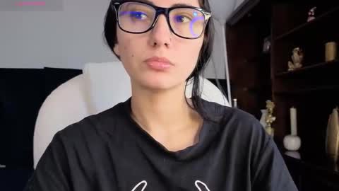 Maria online show from November 16, 2025, 7:19 pm