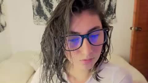 Snapshot of mariagh_ chatting on June 18, 2026, 9:41 pm Maria online show from June 18, 2026, 9:41 pm