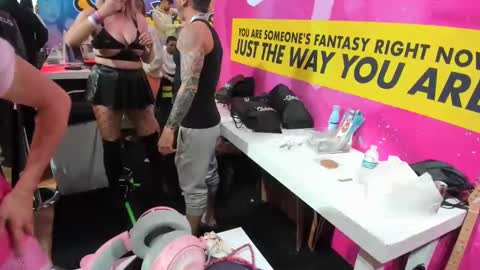 Pinkkitty online show from January 19, 2025, 2:04 am