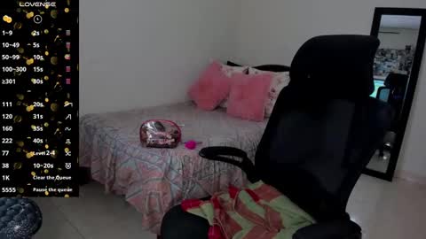 Snapshot of mariamcastillo chatting on February 1, 2025, 3:19 am Mariam Castiblanco online show from February 1, 2025, 3:19 am