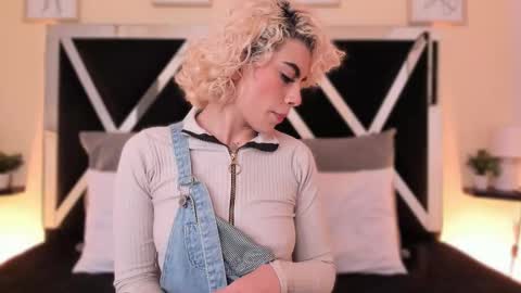 Marian online show from September 17, 2025, 2:35 am