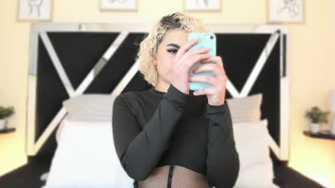 Marian online show from October 5, 2025, 2:32 am