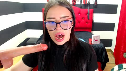 Snapshot of marian_ran_ chatting on December 14, 2024, 2:12 am Marian online show from December 14, 2024, 2:12 am