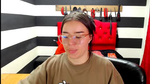 Snapshot of marian_ran_ chatting on December 27, 2024, 2:58 am Marian online show from December 27, 2024, 2:58 am