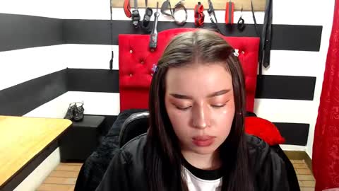 Snapshot of marian_ran_ chatting on February 17, 2025, 10:07 am Marian online show from February 17, 2025, 10:07 am