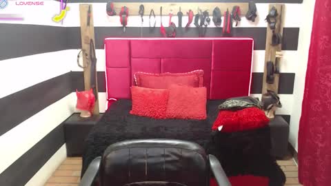 Snapshot of marian_ran_ chatting on September 12, 2025, 3:06 am Marian online show from September 12, 2025, 3:06 am