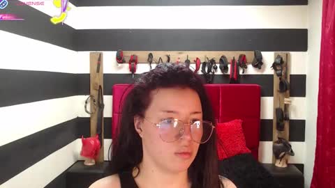 Snapshot of marian_ran_ chatting on September 16, 2025, 2:23 am Marian online show from September 16, 2025, 2:23 am