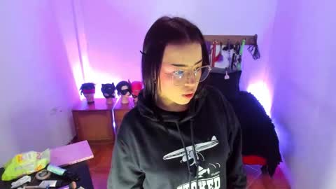 Snapshot of marian_ran_ chatting on December 22, 2025, 3:14 am Marian online show from December 22, 2025, 3:14 am