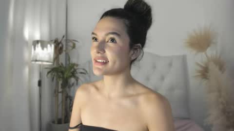 Snapshot of marian_skinny chatting on May 7, 2026, 4:07 am Marian online show from May 7, 2026, 4:07 am