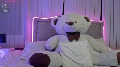 Snapshot of mariana__thompson chatting on June 4, 2026, 3:12 am mariana__thompson online show from June 4, 2026, 3:12 am