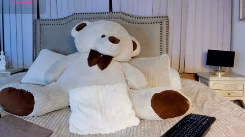 Snapshot of mariana__thompson chatting on June 13, 2026, 2:09 am mariana__thompson online show from June 13, 2026, 2:09 am