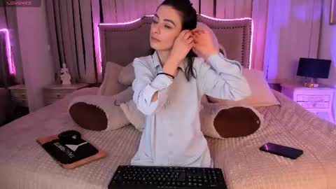 Snapshot of mariana__thompson chatting on June 20, 2026, 2:36 am mariana__thompson online show from June 20, 2026, 2:36 am