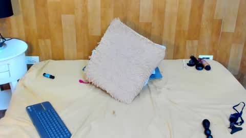 Mariana Angel online show from February 25, 2025, 7:14 pm