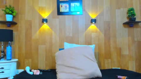 Mariana Angel online show from March 9, 2025, 3:38 pm