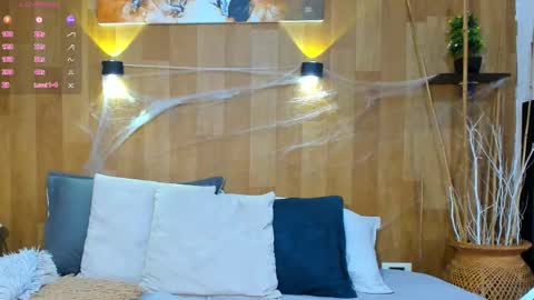 Mariana Angel online show from November 2, 2025, 1:13 pm