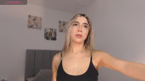 Mariana online show from April 11, 2026, 6:34 pm