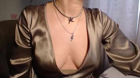 MarianaMur online show from March 6, 2026, 5:37 am