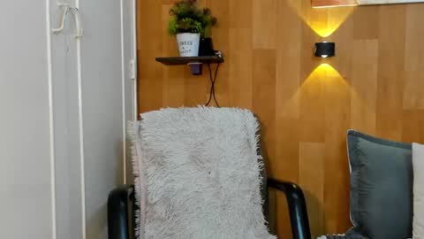 Snapshot of marianaa_aangel chatting on October 20, 2025, 7:03 pm Mariana Angel online show from October 20, 2025, 7:03 pm