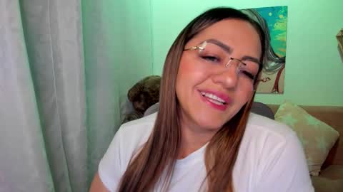 Snapshot of marianalopez81 chatting on October 18, 2025, 2:03 am Mariana Lopez online show from October 18, 2025, 2:03 am