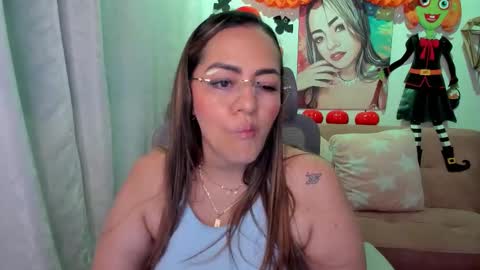Snapshot of marianalopez81 chatting on October 21, 2025, 12:33 am Mariana Lopez online show from October 21, 2025, 12:33 am