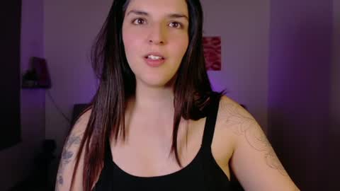 mariangeel_ online show from June 23, 2026, 5:49 am