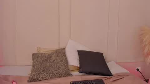 Maria Pettit online show from March 29, 2026, 8:25 am