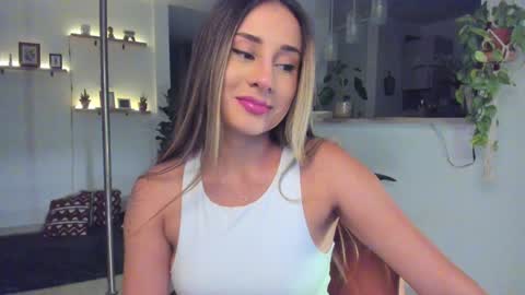 mariascarlett online show from January 19, 2025, 1:00 am