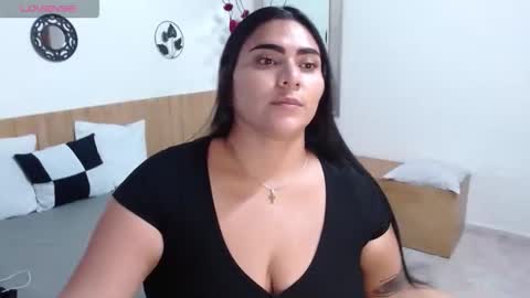 mariavex online show from February 4, 2026, 8:25 pm