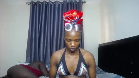 Snapshot of marie_louis chatting on March 22, 2026, 7:34 am Marie online show from March 22, 2026, 7:34 am