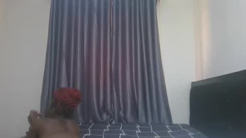 Snapshot of marie_louis chatting on March 25, 2026, 8:42 am Marie online show from March 25, 2026, 8:42 am