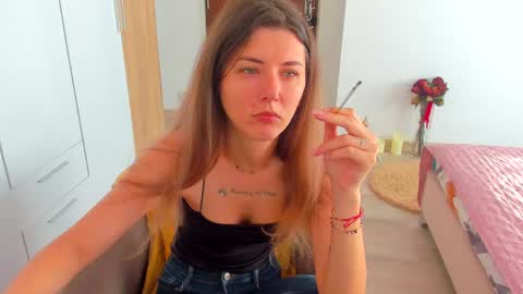Snapshot of marie_marie03 chatting on June 8, 2026, 5:41 am Marie online show from June 8, 2026, 5:41 am