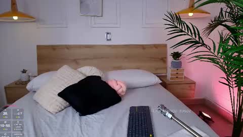 Snapshot of mariee_rosee chatting on July 10, 2026, 3:00 am Mary online show from July 10, 2026, 3:00 am