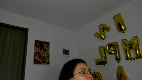 Mariee online show from April 19, 2026, 6:54 pm