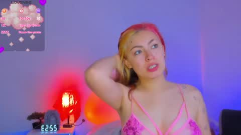 Snapshot of marieetaylor chatting on June 1, 2026, 7:48 pm Mariee online show from June 1, 2026, 7:48 pm