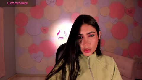 Snapshot of mariejane2 chatting on January 5, 2025, 10:43 am Im Marie Jane online show from January 5, 2025, 10:43 am