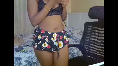 Snapshot of mariejuana_bliss chatting on October 9, 2025, 11:25 pm mariejuana online show from October 9, 2025, 11:25 pm