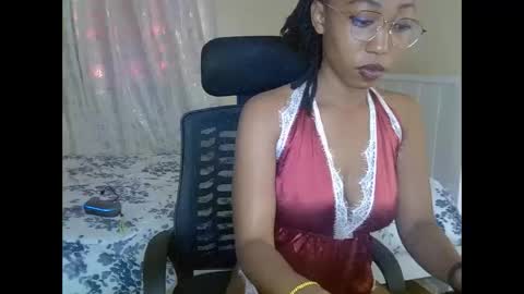 Snapshot of mariejuana_bliss chatting on October 10, 2025, 1:43 pm mariejuana online show from October 10, 2025, 1:43 pm