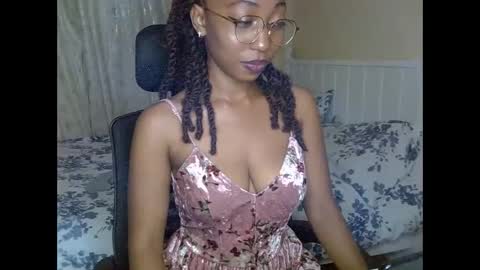 Snapshot of mariejuana_bliss chatting on October 14, 2025, 9:37 pm mariejuana online show from October 14, 2025, 9:37 pm