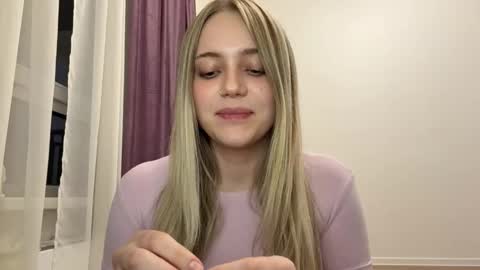 Snapshot of marielademopoulos chatting on February 24, 2026, 3:21 pm Sofia online show from February 24, 2026, 3:21 pm