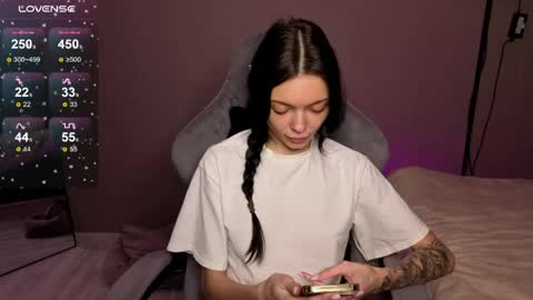 Snapshot of mariella__adams chatting on April 29, 2026, 6:47 pm Maria online show from April 29, 2026, 6:47 pm