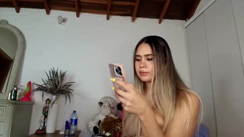 Marihana online show from February 3, 2025, 5:18 am