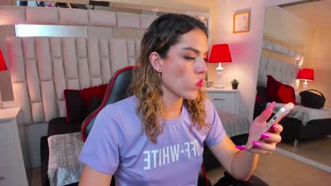 mariiahneedles online show from February 11, 2025, 9:14 pm