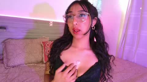 Luna Dulk online show from April 4, 2026, 12:35 pm