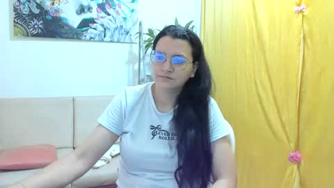 Snapshot of marilyn_garcia chatting on July 4, 2026, 10:05 pm MARILYN SEXY online show from July 4, 2026, 10:05 pm