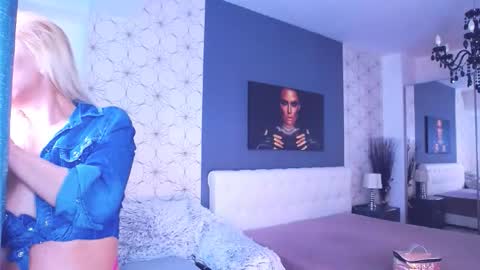 Mary Mais online show from October 6, 2025, 7:17 am